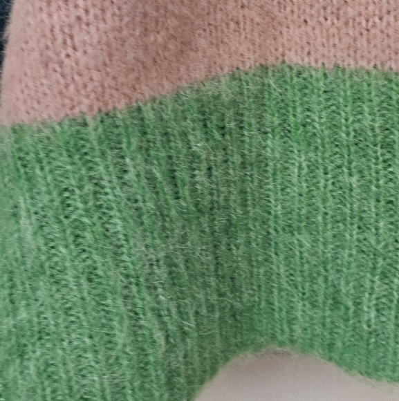 Sweater Large NWT - Picture 10 of 11